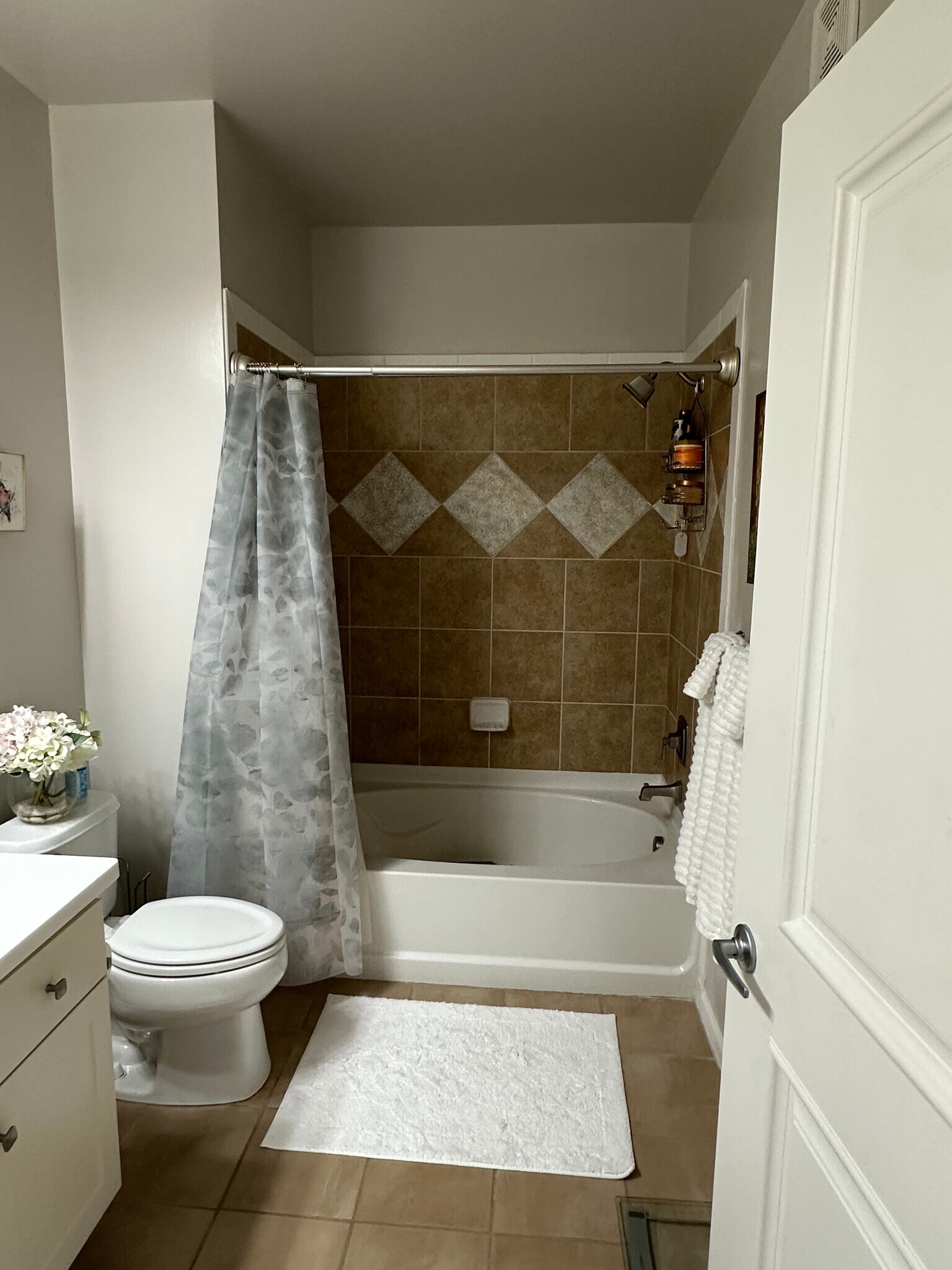 Building Photo - 7820 Inverness Blvd