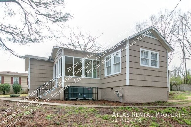 Building Photo - 817 Martinwood Rd