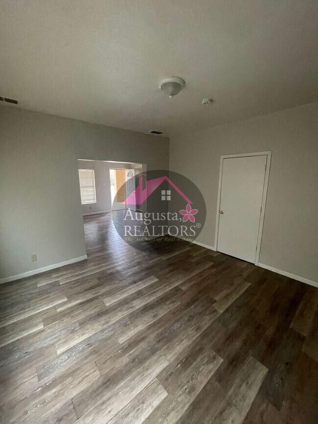 Building Photo - Parv-1366/1368 Mulberry
