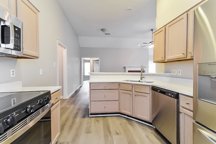 Building Photo - 1584 Appling Wood Cove N