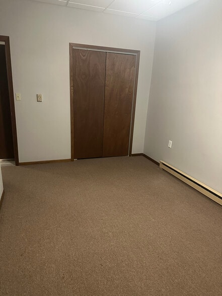 Building Photo - 16 N Hill St