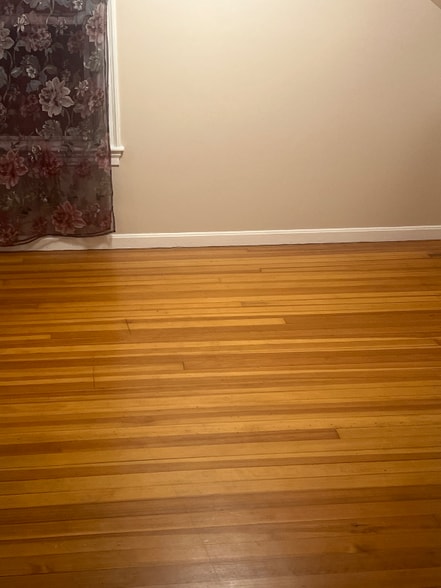 Building Photo - 10 Osgood Ave