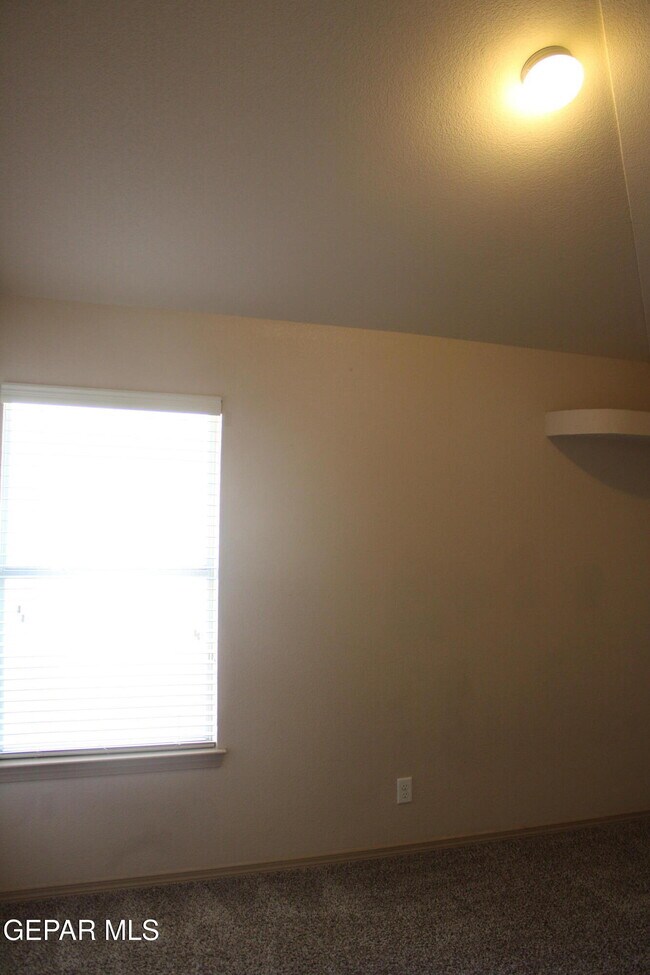 Building Photo - 2416 Escape Point St