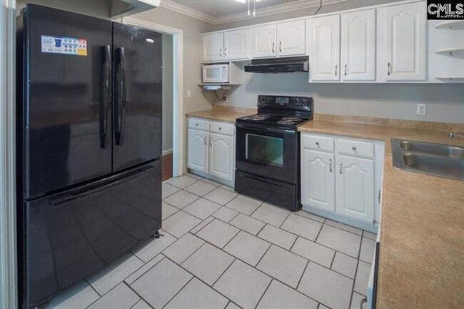 Building Photo - Sensational Three Bedroom Home Located in the Earlewood Community!