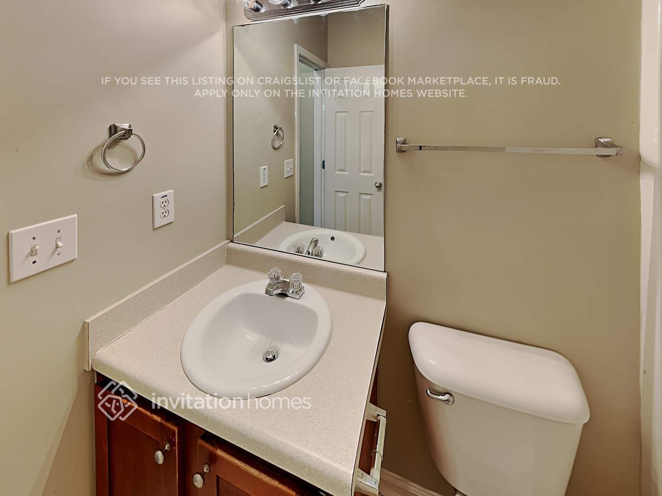 Building Photo - 661 Tipperary Rd