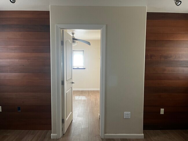 Building Photo - 40642 Sierra Dr