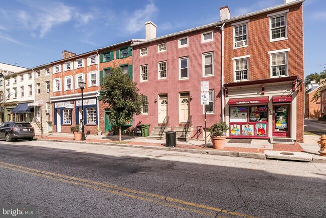 Building Photo - 931 S Charles St