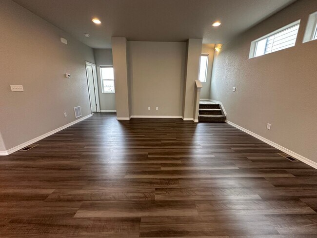 Building Photo - Charming 3 Bed 3 Bath House!!!