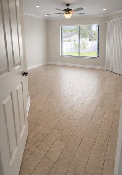 Building Photo - 9616 Golf State Park Way