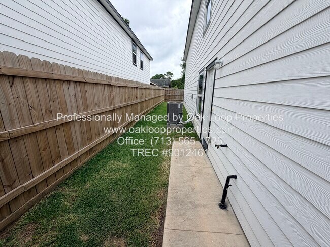 Building Photo - 8115 Denton St
