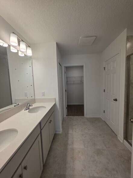 Building Photo - 3195 Fall Harvest Dr