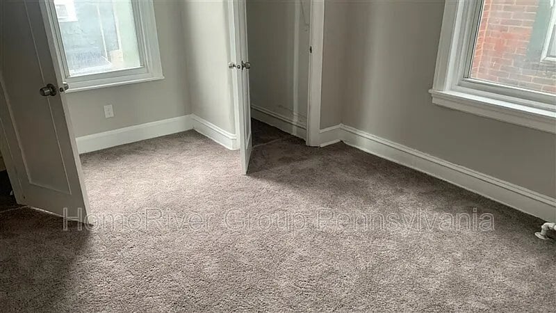 Building Photo - 5853 Webster St