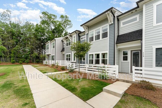 Building Photo - 514 Myrick Aly