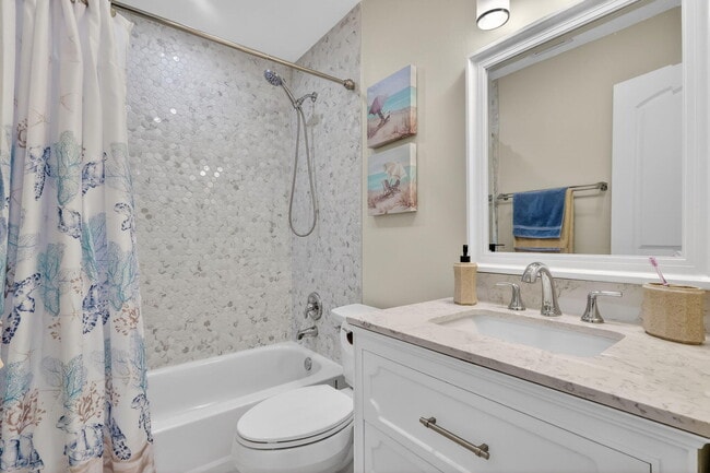 Building Photo - 5675 Queen Palm Ct