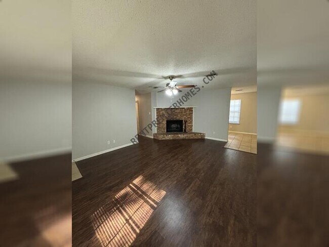 Building Photo - 149 Wildflower Dr