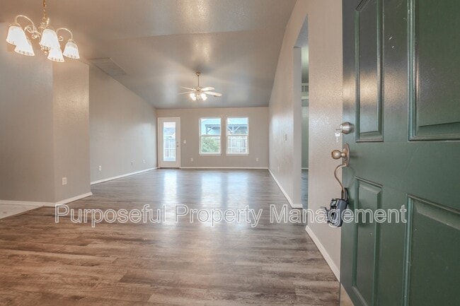 Building Photo - 414 Calla Lily Ln