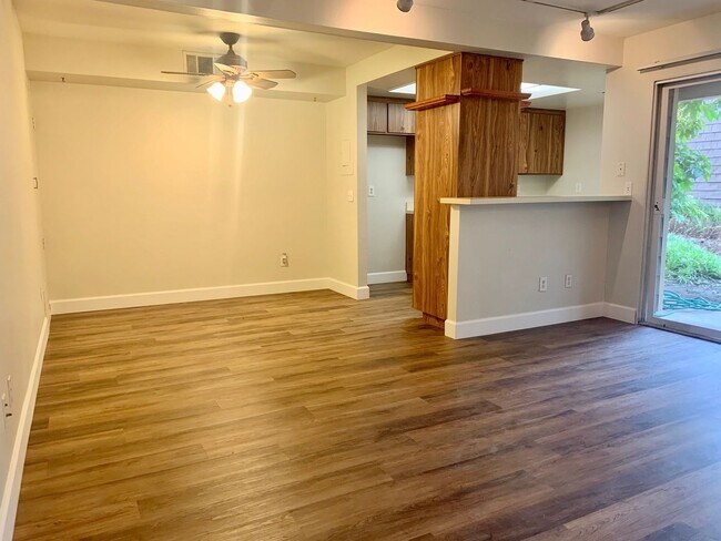 Building Photo - 1 Bedroom in Serene Community in Garden Grove