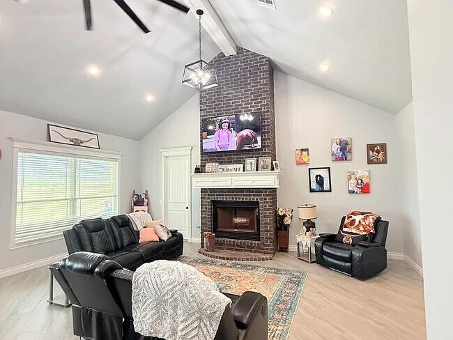 Building Photo - 2276 County Rd 1333