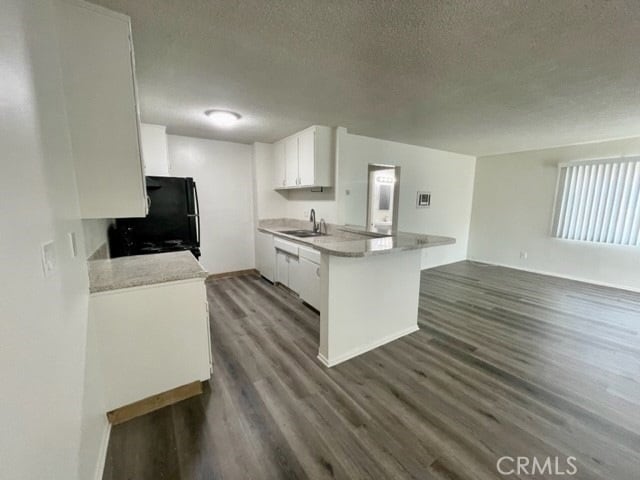 Building Photo - 685 E Vista Chino