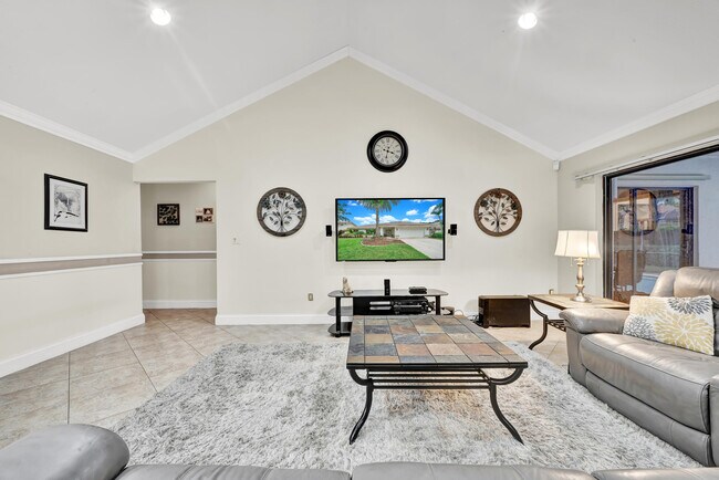 Building Photo - 8633 Vista Del Boca Dr