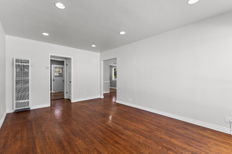 Building Photo - 6542 Turnergrove Dr