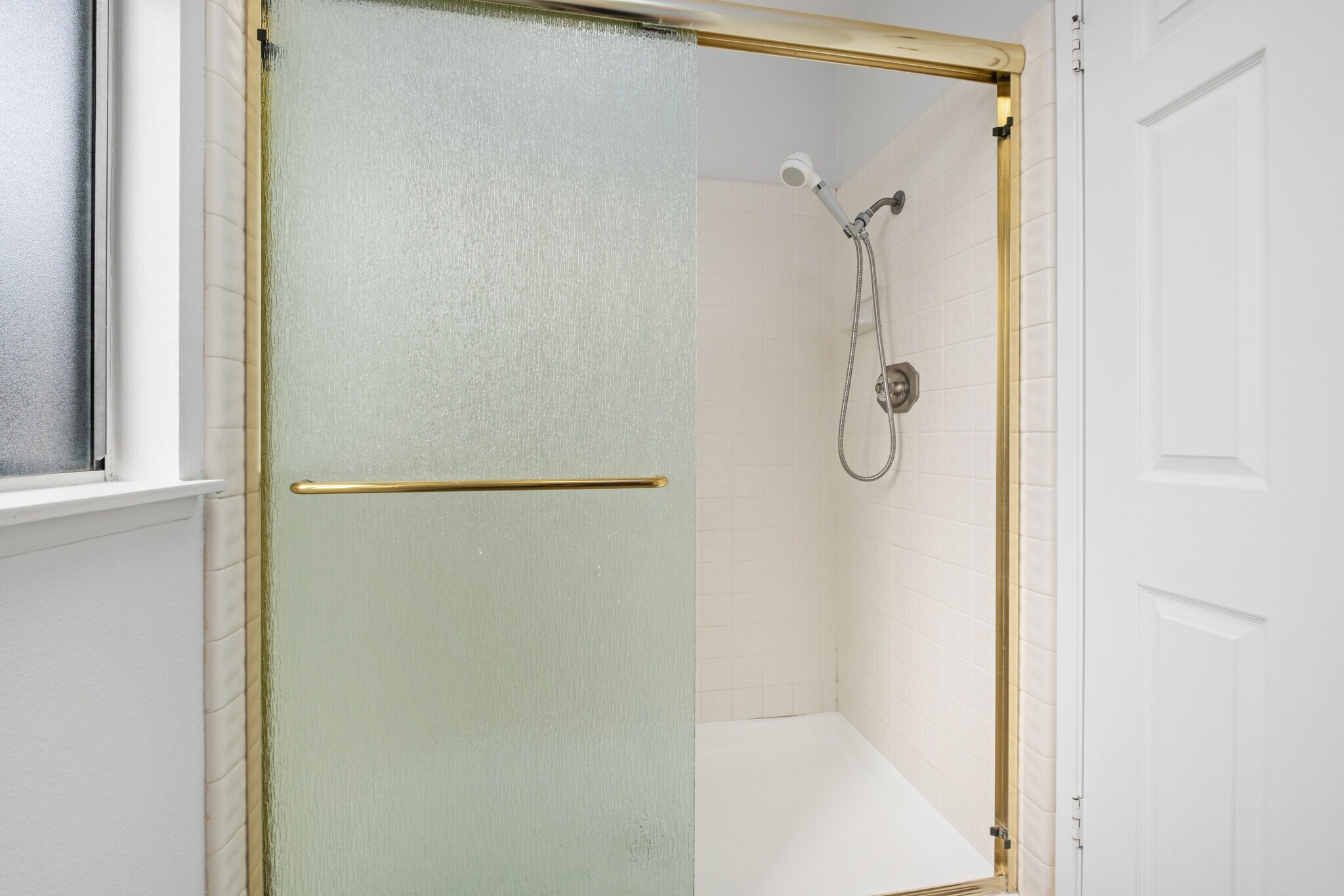 Building Photo - 25702 Seaside Dr