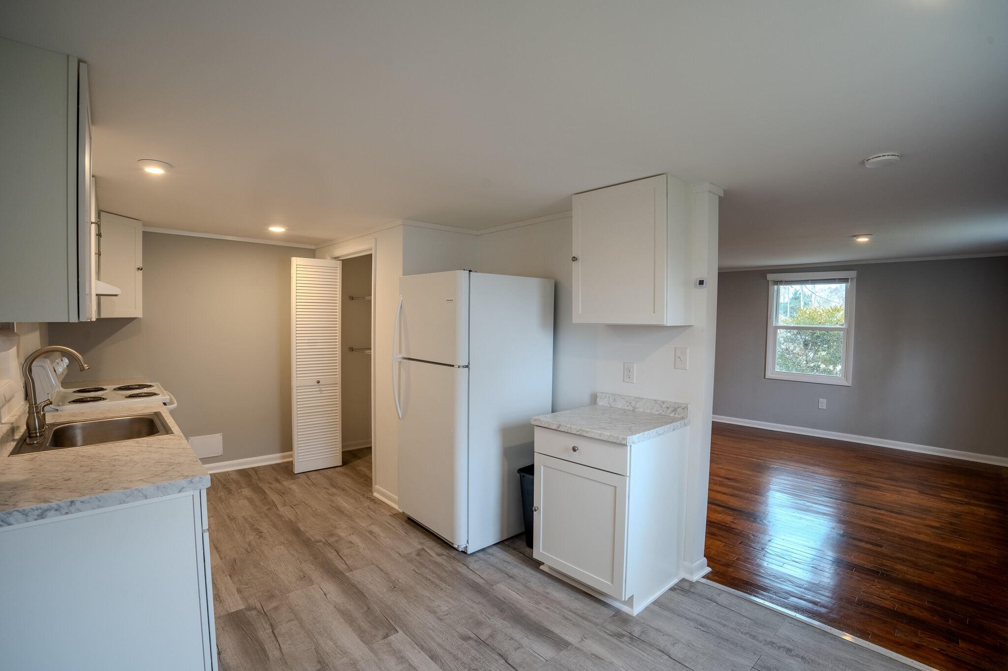 Building Photo - 152 Calvert St