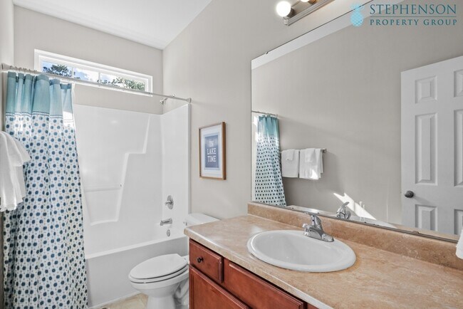 Building Photo - Furnished Rental! STR