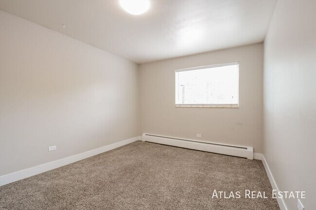 Building Photo - 3150 N Harlan St