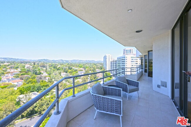 Building Photo - 10601 Wilshire Blvd