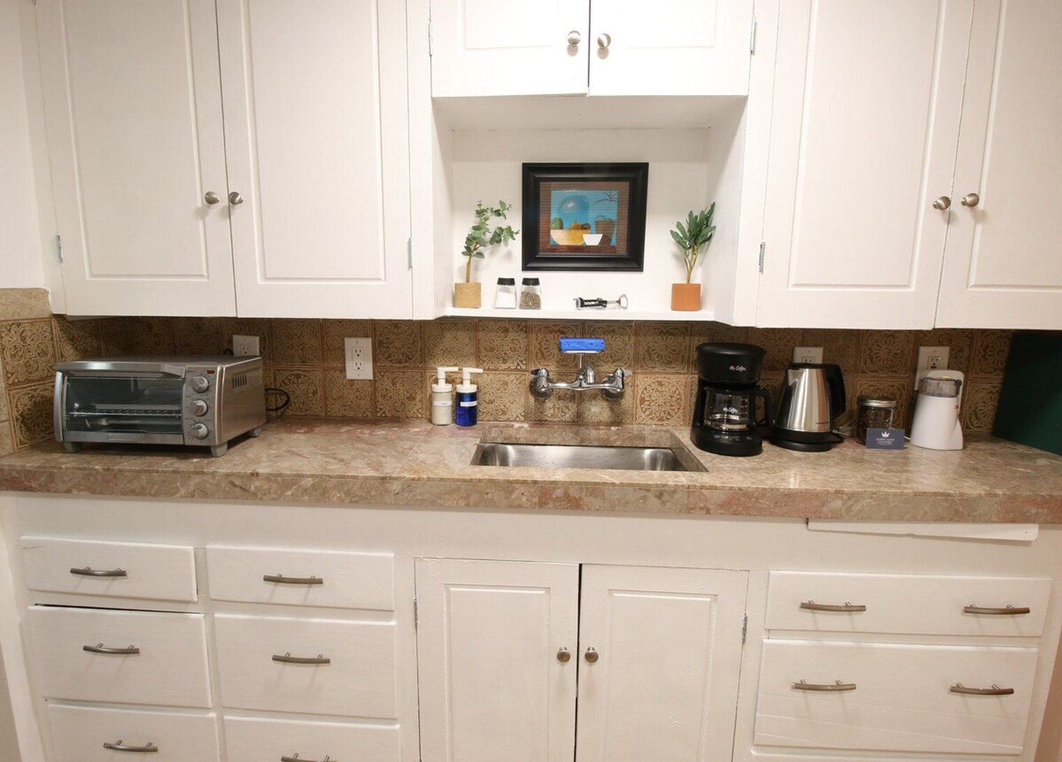 Building Photo - 2428 Alki Ave SW