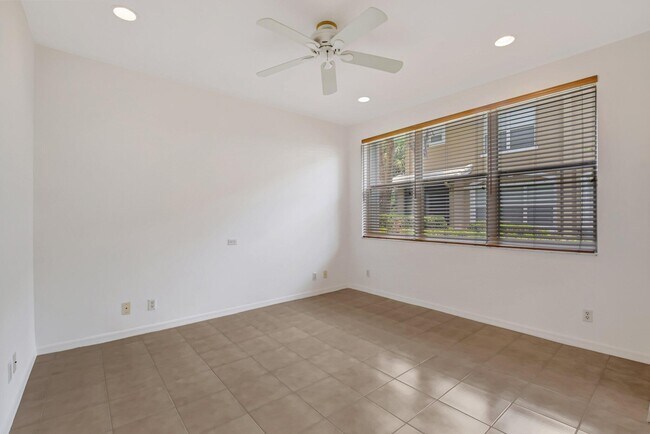 Building Photo - 4960 Southard St