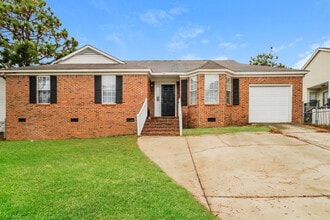 Building Photo - 208 Tamara Way