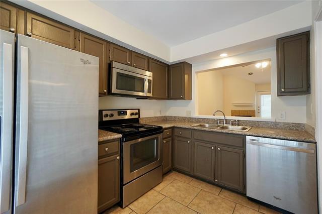 Building Photo - 9601 Forest Ln