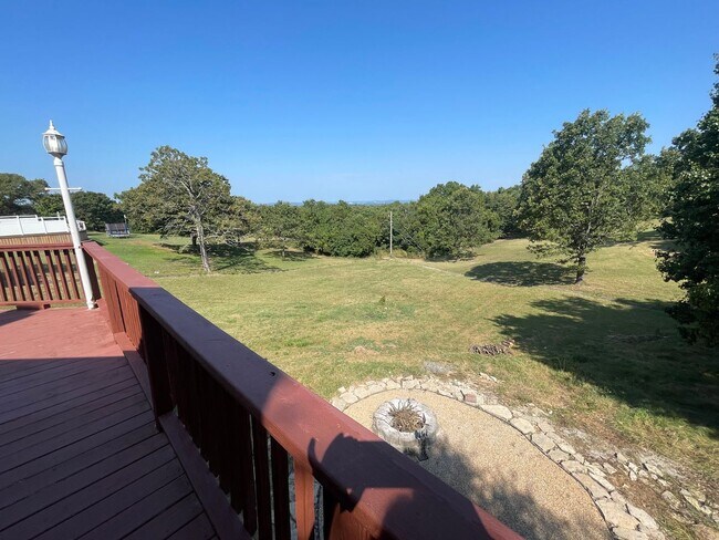 Building Photo - Beautiful 4 bedroom 4 bath 2 car garage - ...