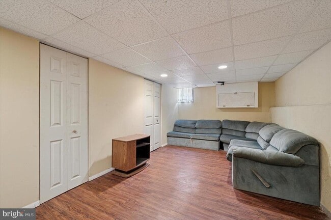 Building Photo - 1639 Wolf St