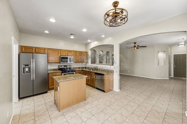 Building Photo - 44212 W Cydnee Dr