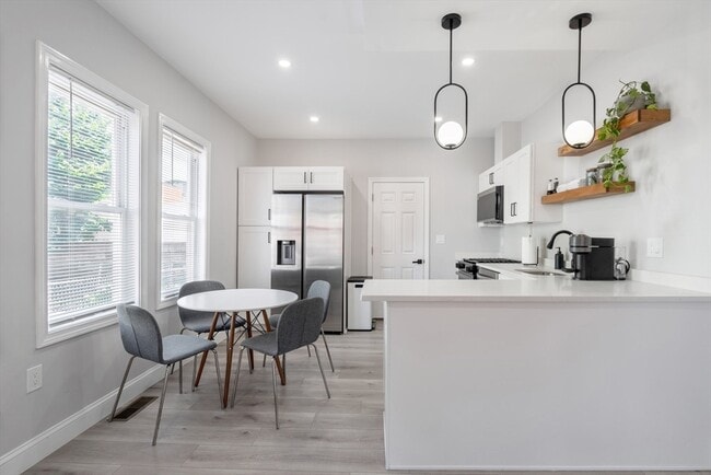 Building Photo - 35 Sagamore Ave