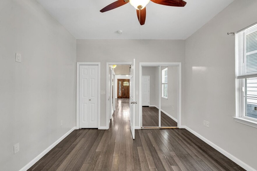 Building Photo - 3025 Burdette St