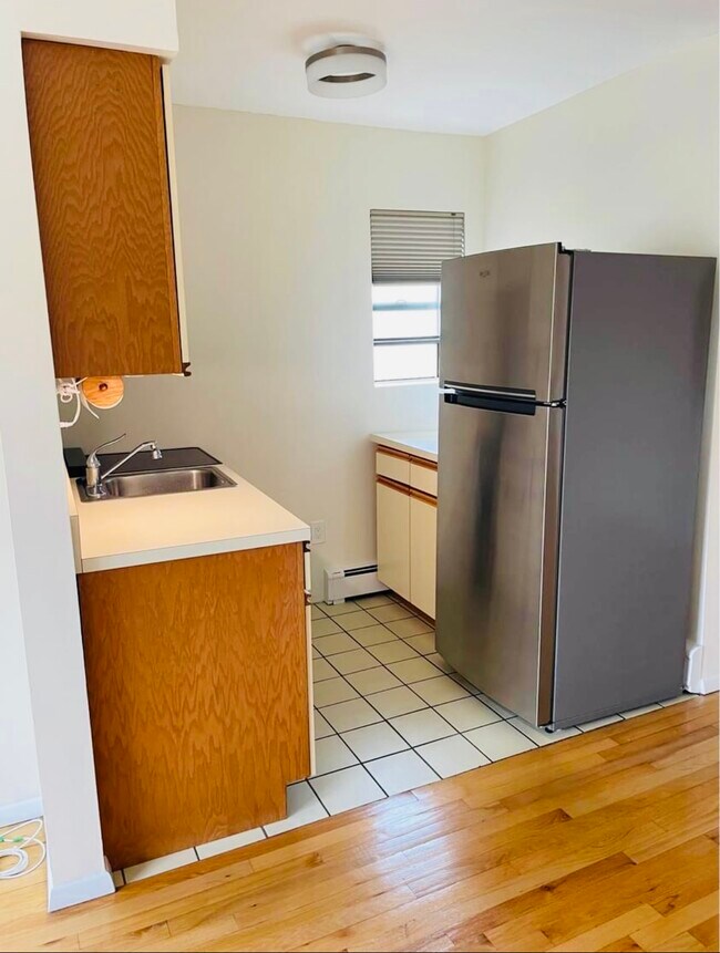 Walk in Kitchen with windows - 475 W Broadway