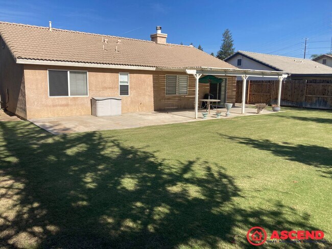 Building Photo - 8215 Mossrock Dr