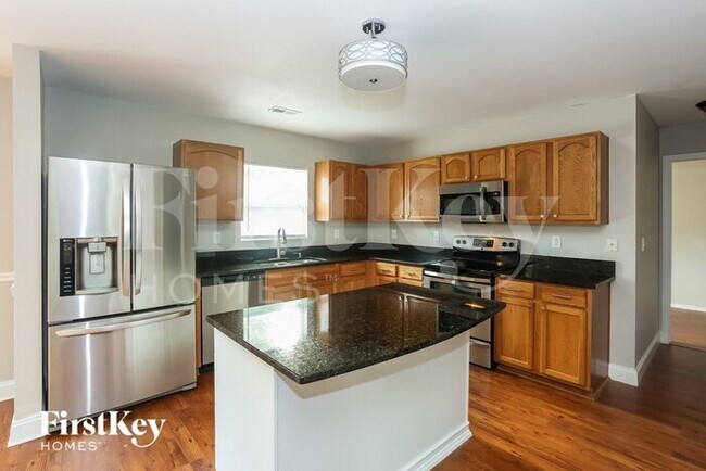 Building Photo - 3632 Larkhaven Village Dr
