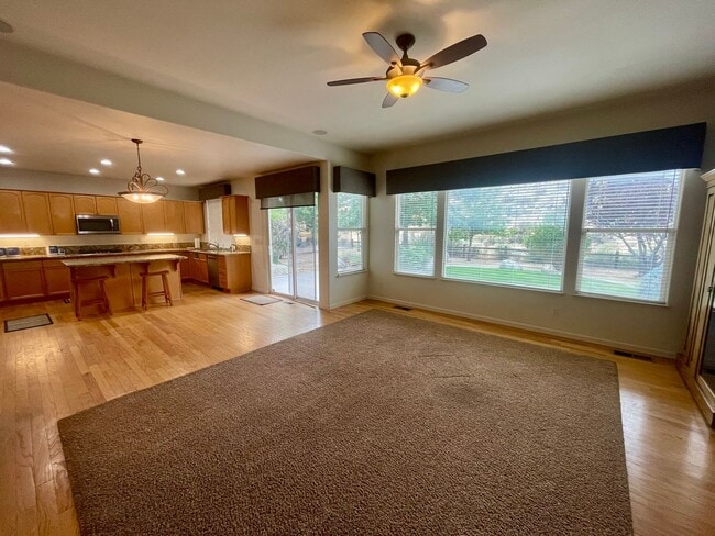 Building Photo - Beautiful Home in ArrowCreek!