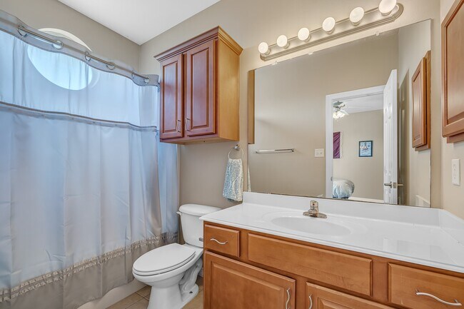 Building Photo - 305 Holleman Dr E