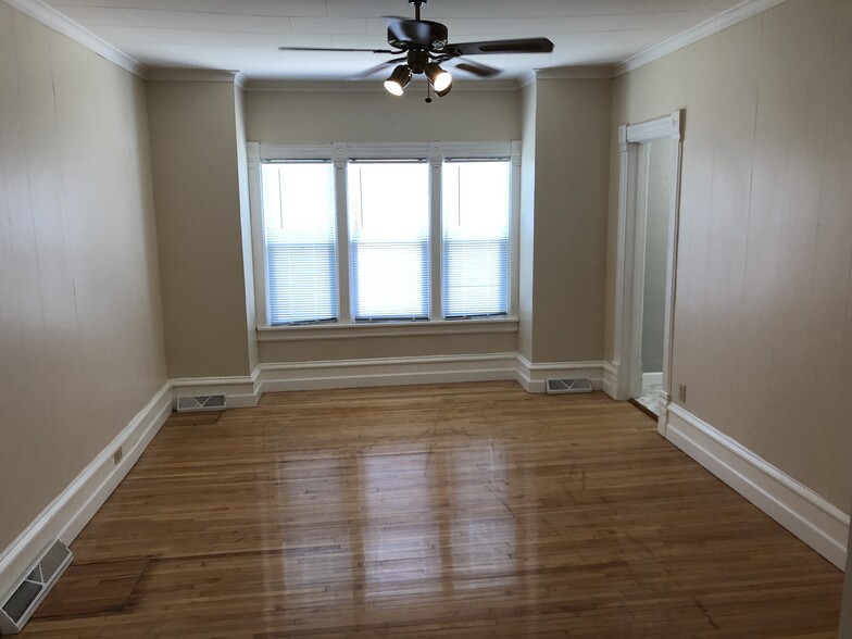 Living Room - 24 W 12th Ave