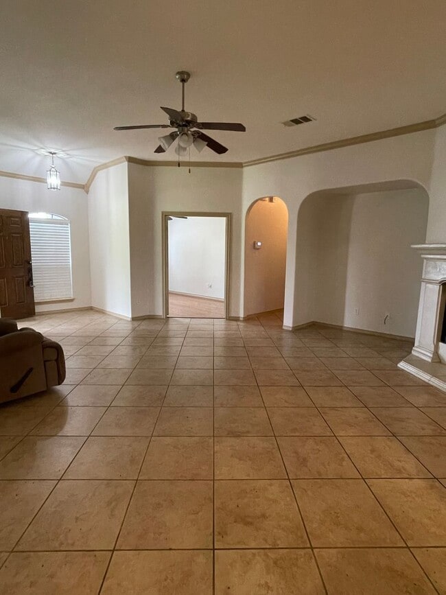 Building Photo - Beautiful Tehama Ridge Home in Cul-de-sac ...