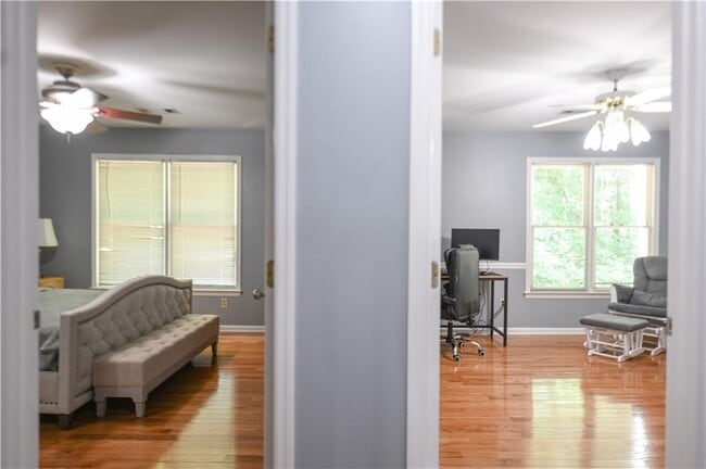 Building Photo - 304 Bridle Path