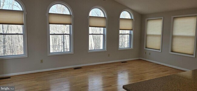 Building Photo - 10129 Peanut Mill Dr