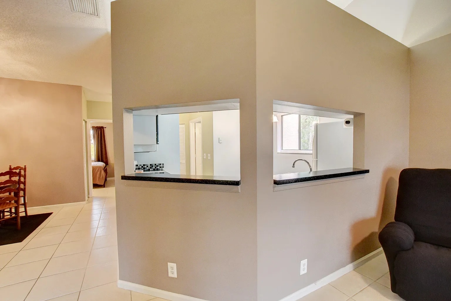 Building Photo - 16 Via de Casas Sur