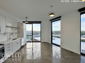 Building Photo - 1270 S Blue Island Ave